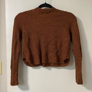 Cropped, brown knit sweater🤎